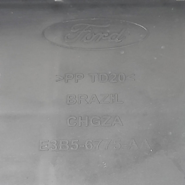 Acabamento Lateral Direito Motor  Ford Ka Sel 1.0  2015 1680