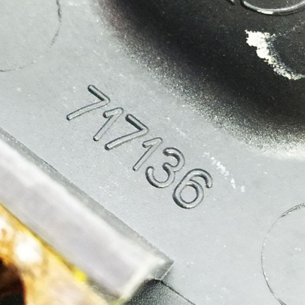 Acabamento Botão Vidro Porta Dianteira Direita Fiat Palio 20