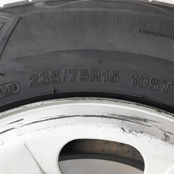 Roda Dianteira Esquerda Gm S10  2.4  2002 V1750 - P40 Não Informado