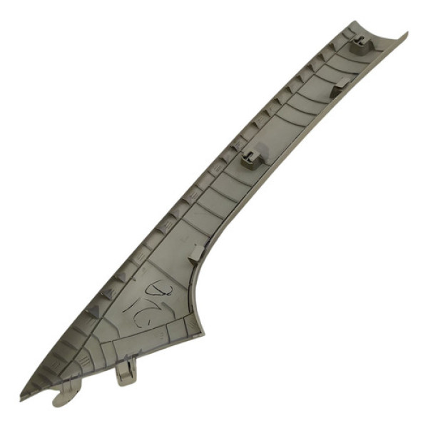 Capa Esquerda Coluna Para-brisa  Hyundai Hb20 1.0  2013 2038 Não Informado