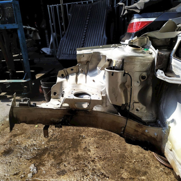 Longarina Direita  Vw Saveiro 1.6 2013 195893 Não Informado