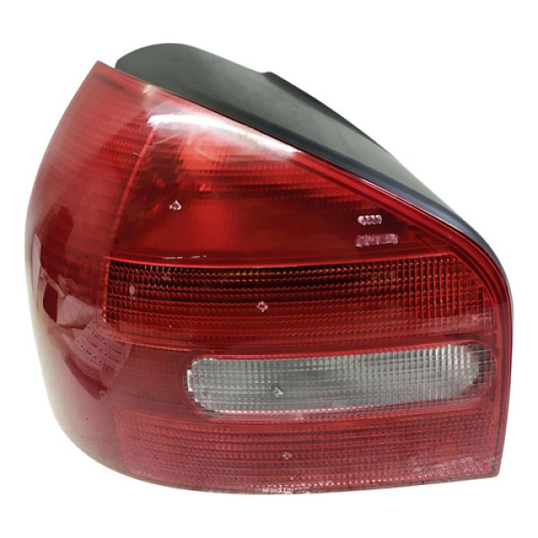 Lanterna Esquerda Audi A3 1.8 T  1998 V1740 - P20 Direito/passageiro Não Informado