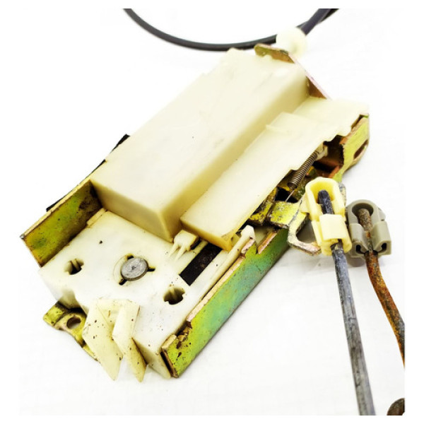 Fechadura Porta Direita Ford Fiesta Courier 2002    122310