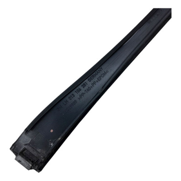 Friso Externo Esquerdo Coluna Para Brisa  Gm Corsa Sedan 1.8 Preto