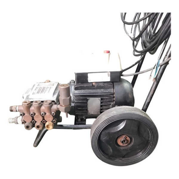 Lavadora Alta Pressão Trifásica Industrial 2600psi Vazão 600 Preto 50