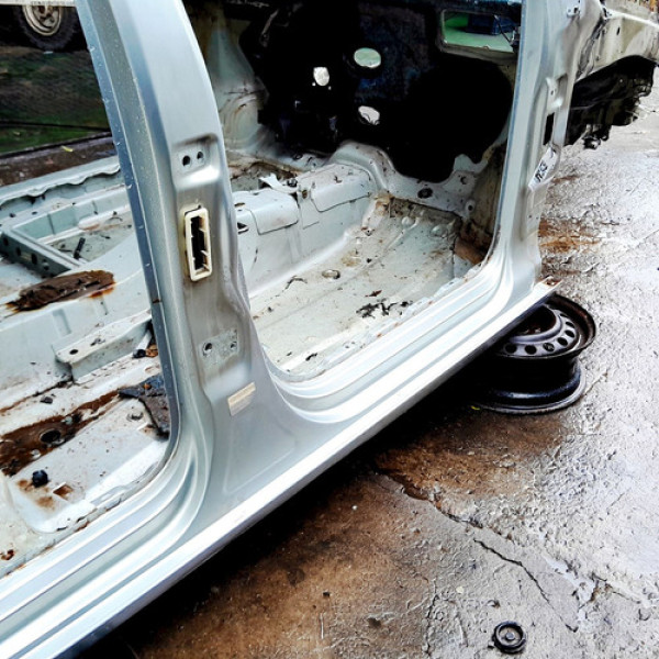 Caixa Ar Pé Coluna Direita  Vw Polo 1.6 2003 203477 Não Informado