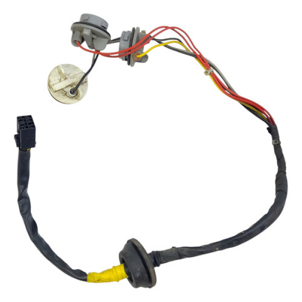 Circuito Lanterna Direita  Gm Sonic Hb 1.6 2013 200796 Direito/passageiro Não Informado