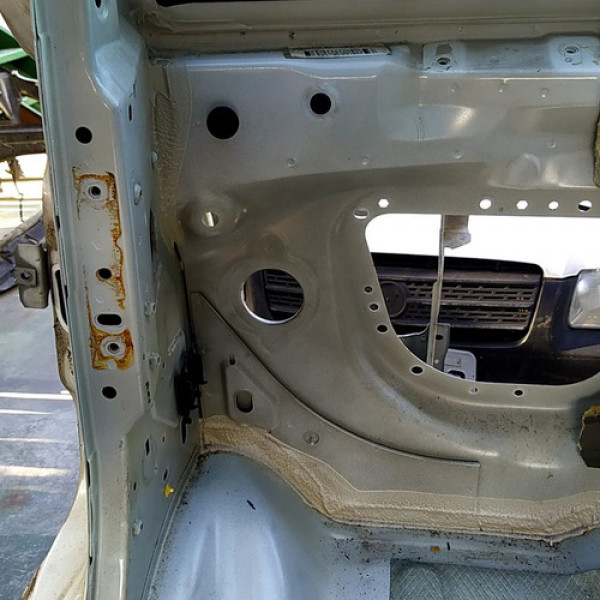 Longarina Pé De Coluna Esquerda Renault Master 2003 55633