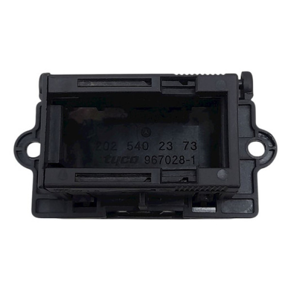 Tampa Entrada Odb Mercedes-benz C 200k  2009 195073 Não Informado