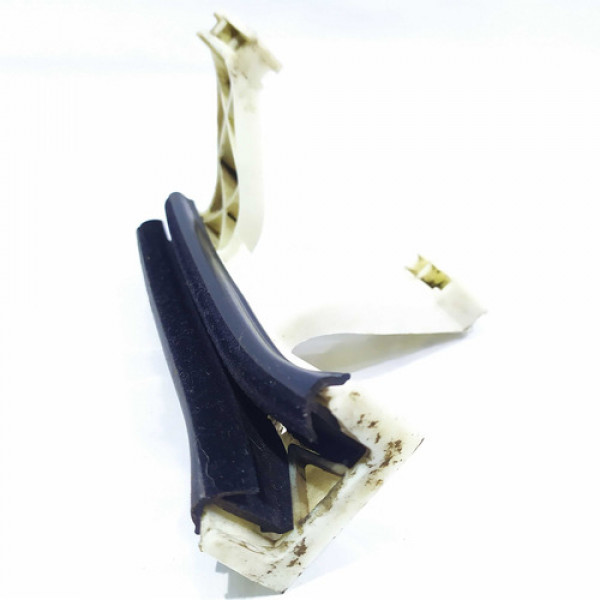 Guia Canaleta Vidro Traseiro Esquerdo Citroen C3 2012 1297