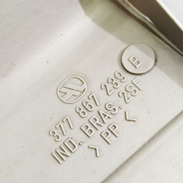 Capa Superior Coluna Central Esquerda Vw Gol 2000    18462