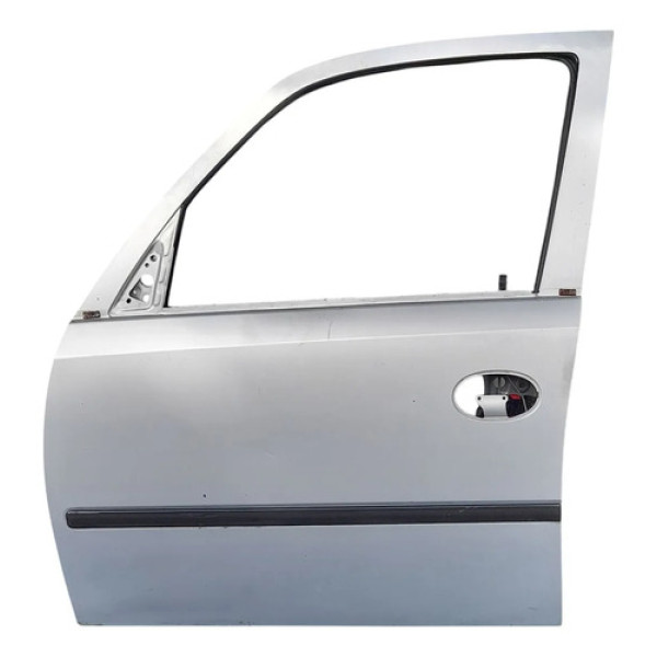Porta Dianteira Esquerda Gm Meriva 1.8 8v 2005    205472 Traseira Não Informado