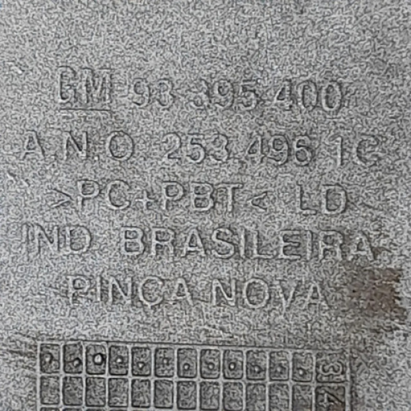 Acabamento Inferior Lanterna Direita Meriva 1.8 8v 2005    2 Não Informado
