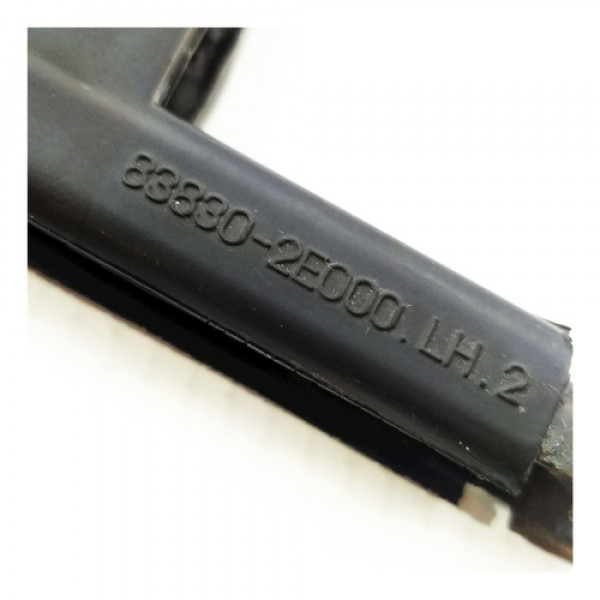 Moldura Externa Porta Traseira Esquerda Hyundai Tucson Glsb 