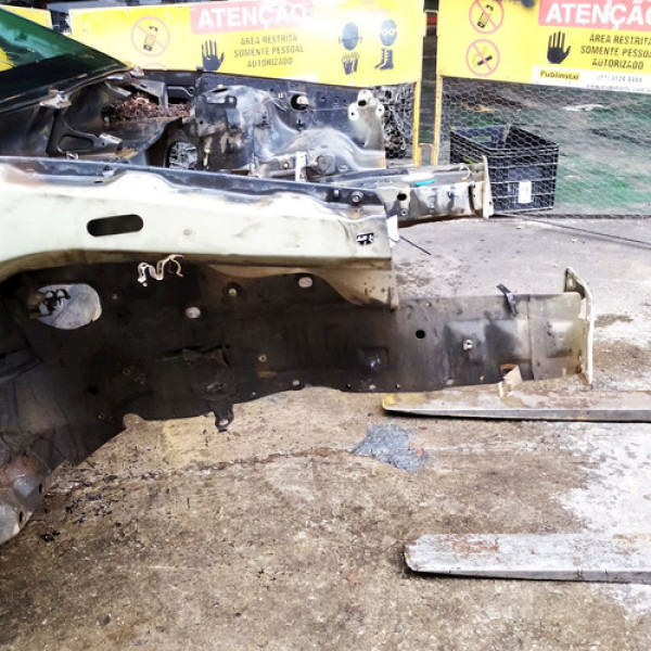 Longarina Direita Ford Focus 2.0 Hb  2008 180543