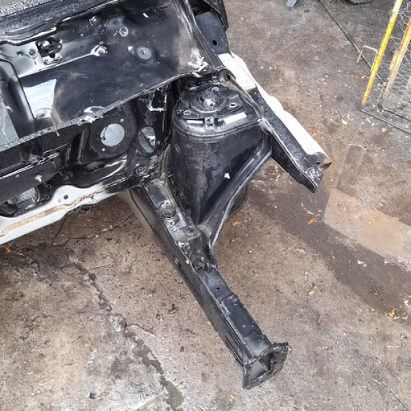 Longarina Esquerda  Mercedes-benz B200 2.0 2007 186220