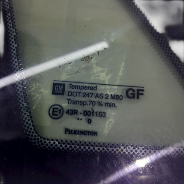 Vidro Óculos Traseiro Esquerdo Gm Corsa 2010    197569 Não Informado