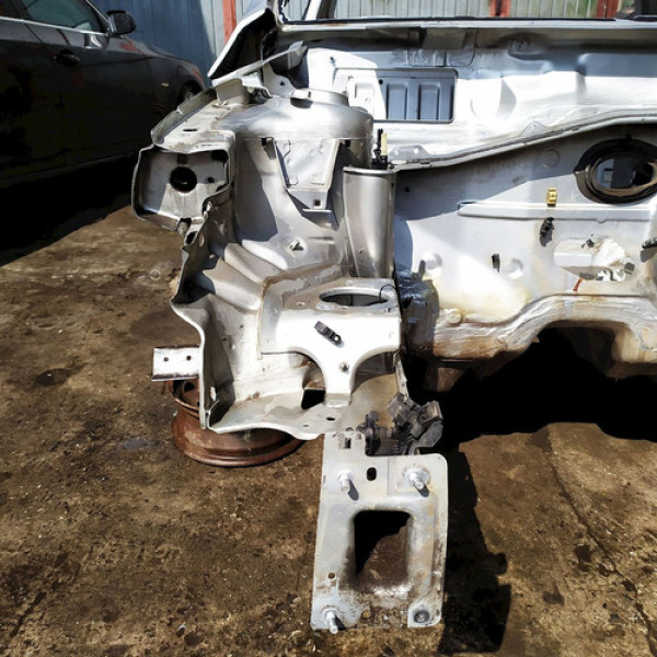 Longarina Direita  Vw Saveiro 1.6 2013 195893 Não Informado