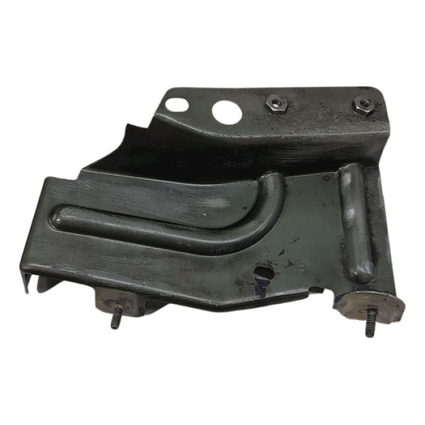 Suporte Para Lama Direito  Fiat Idea  Adv 1.8 8v 2007 196099 Não Informado