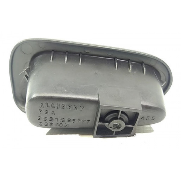 Puxador Porta Traseira Direita Peugeot 206 1.0 16v 2001 1097