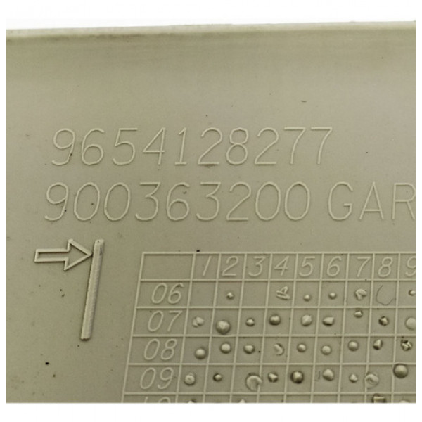 Acabamento Superior Coluna Porta-mala Citroen C4 Picasso 200