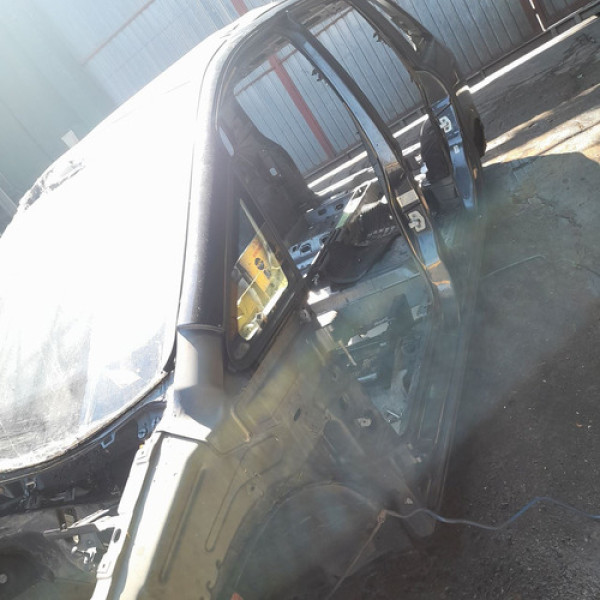 Caixa Ar Pé Coluna Central Esquerda  Gm Zafira Cd 16v 2002 1