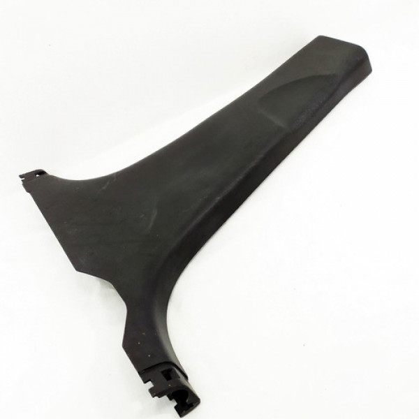 Capa Inferior Coluna Central Esquerda Nissan March 1.0s  201