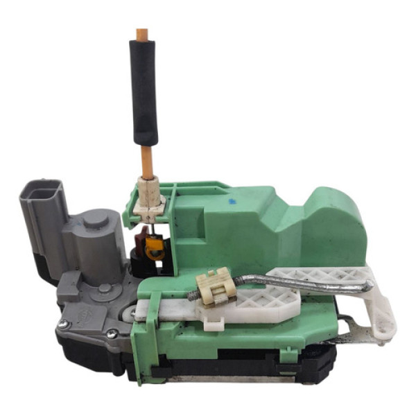 Fechadura Porta Traseira Esquerda  Fiat Linea Dual 1.8 16v 2 - Não Informado