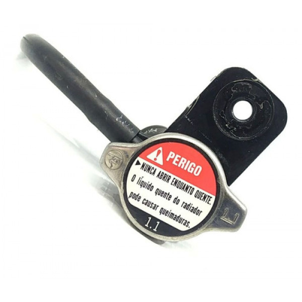 Flange Radiador Honda Fit Lx At 2007 104268