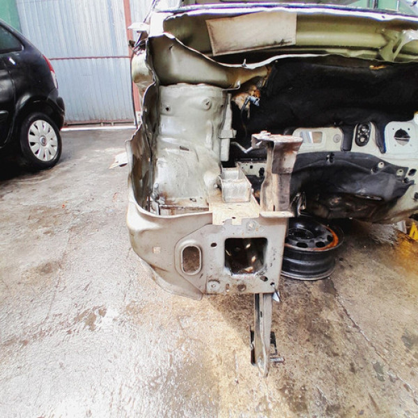 Longarina Direita  Citroën C3 Aircross 1.6 16v At  2014 2028 Não Informado