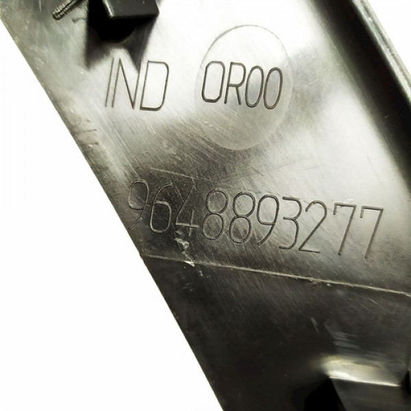 Soleira Porta Traseira Direita Citroën C3 1.4 2008 135358