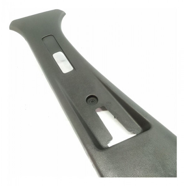 Capa Coluna Central Esquerda Kwid 2018 Original 72045