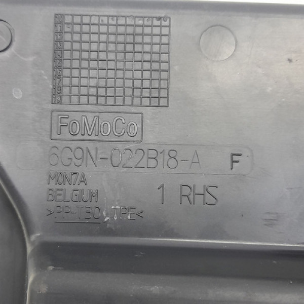 Acabamento Inferior Direito Churrasqueira Volvo Xc60 3.0t Dy