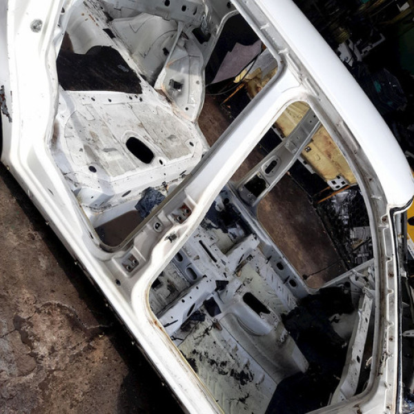 Caixa Ar Pé Coluna Central Direita Fiat Siena 1.8 2007 19470 Não Informado