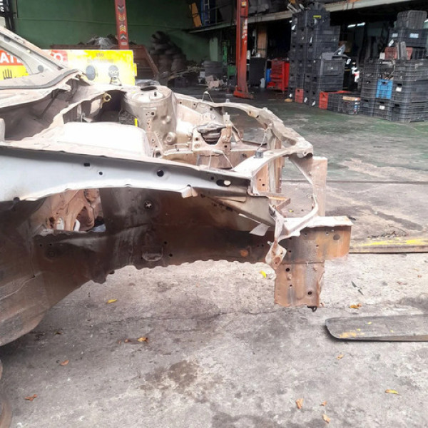 Longorina Direita  Honda Civic Lx 1.7 16v At 2001 206213 Não Informado