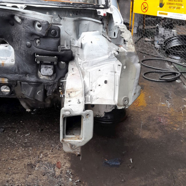 Longarina Esquerda  Gm Corsa Sedan 1.8 2003 192884