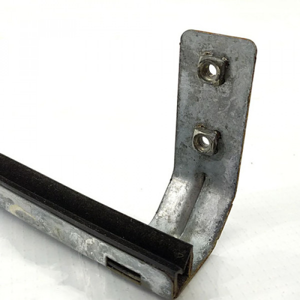 Guia Canaleta Vidro Traseiro Direito Gm Celta Lt 2015 60448