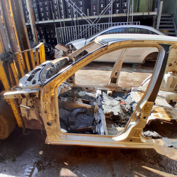 Caixa Ar Pé Coluna Central Esquerda  Fiat Palio Attractiv 1.