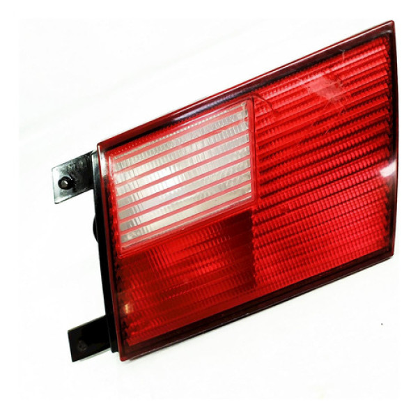 Lanterna Direita Tampa Traseira Volkswagen Santana 2.0 2004  Direito/passageiro Não Informado