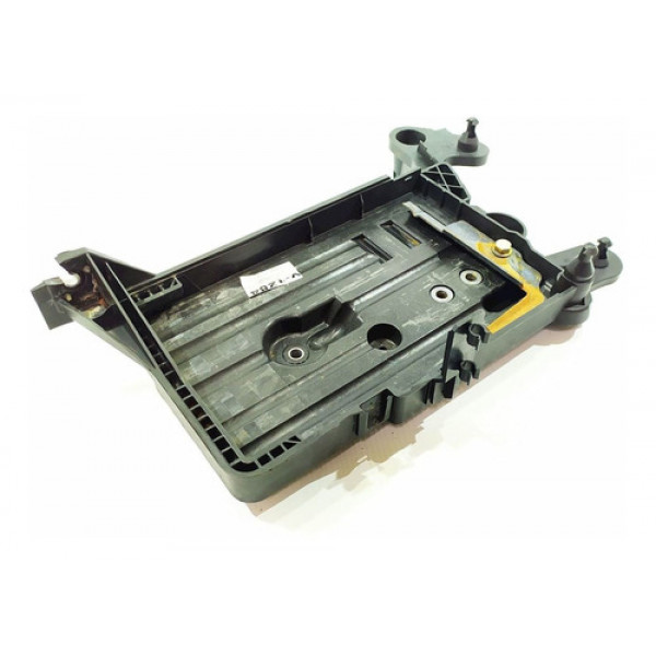 Suporte Bateria Volkswagen Golf Comfortline 1.6 16v Msi At 2