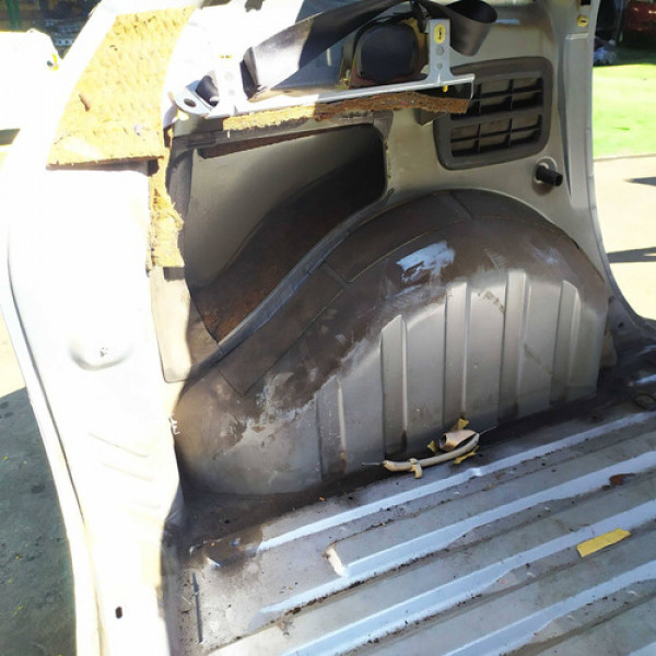 Lateral Esquerda Citroen Xsara Picasso 2002 V462 19317