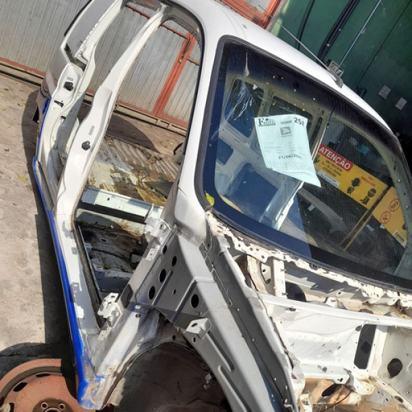 Caixa Ar Pé Coluna Central Direita Peugeot Partner 1.8  2000