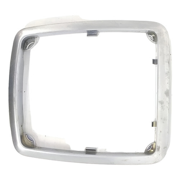 Moldura Trambulador Ford Focus 2010  Original   107438 Cinza