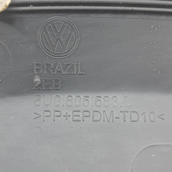 Aplique Esquerdo Para Choque Dianteiro  Vw Saveiro 1.6 2013  Não Informado